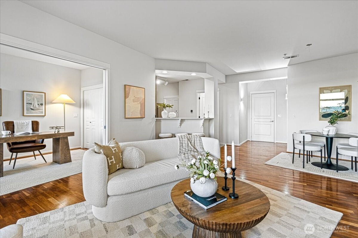 1900 alaskan way #108, Seattle, WA 98121