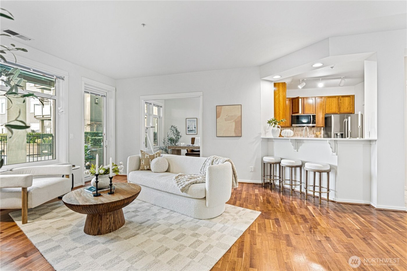 1900 alaskan way #108, Seattle, WA 98121