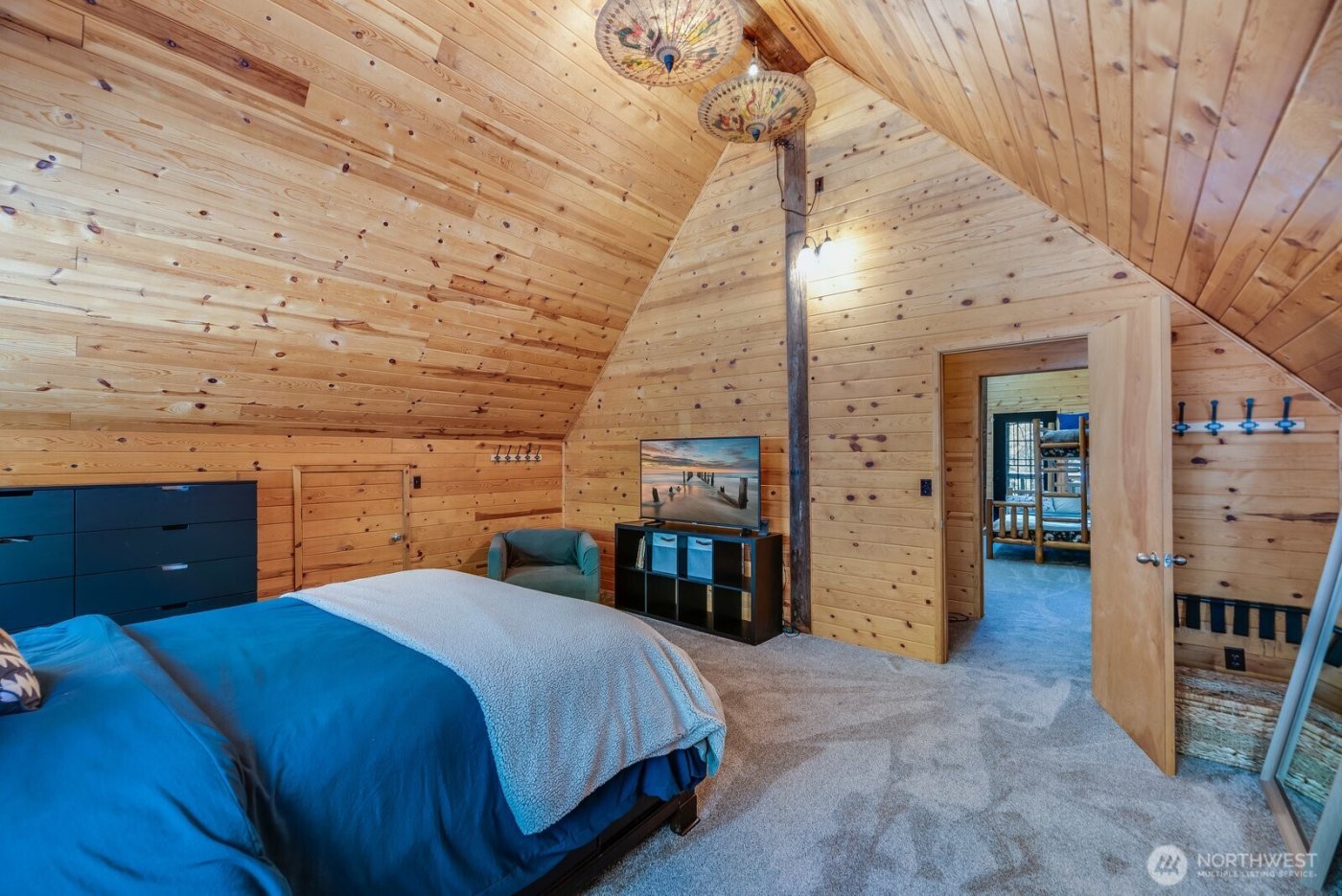 4711 Kachess Lake Rd , Easton, WA 98925