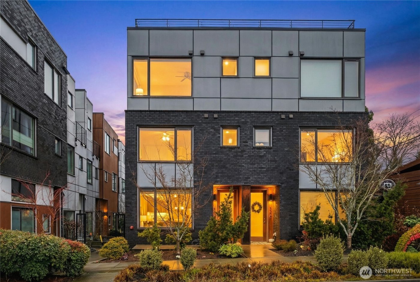 4272 SW Bradford Street , Seattle, WA 98116