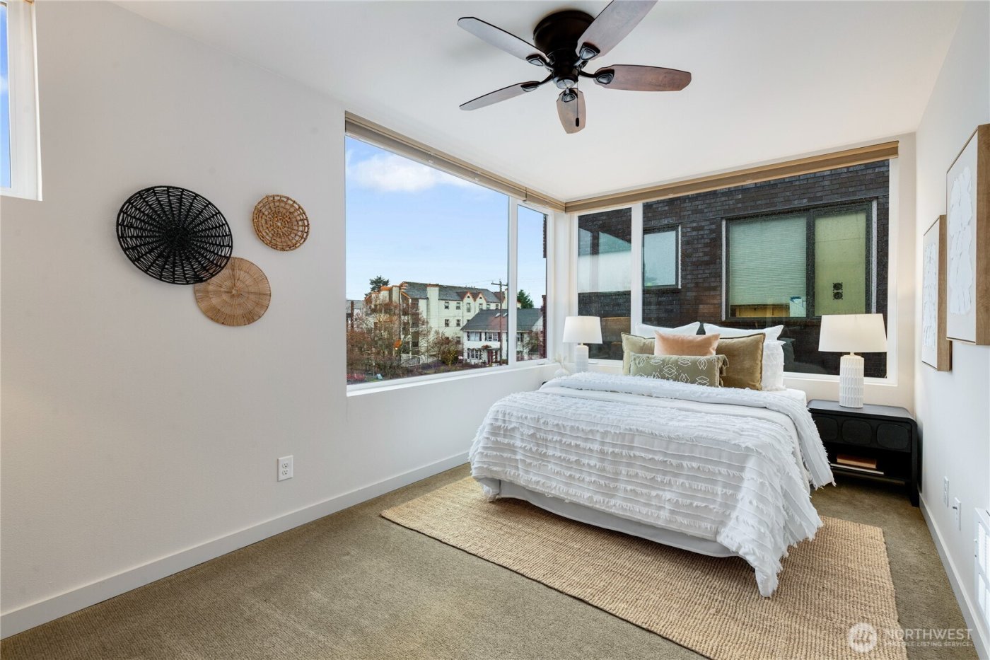 4272 SW Bradford Street , Seattle, WA 98116