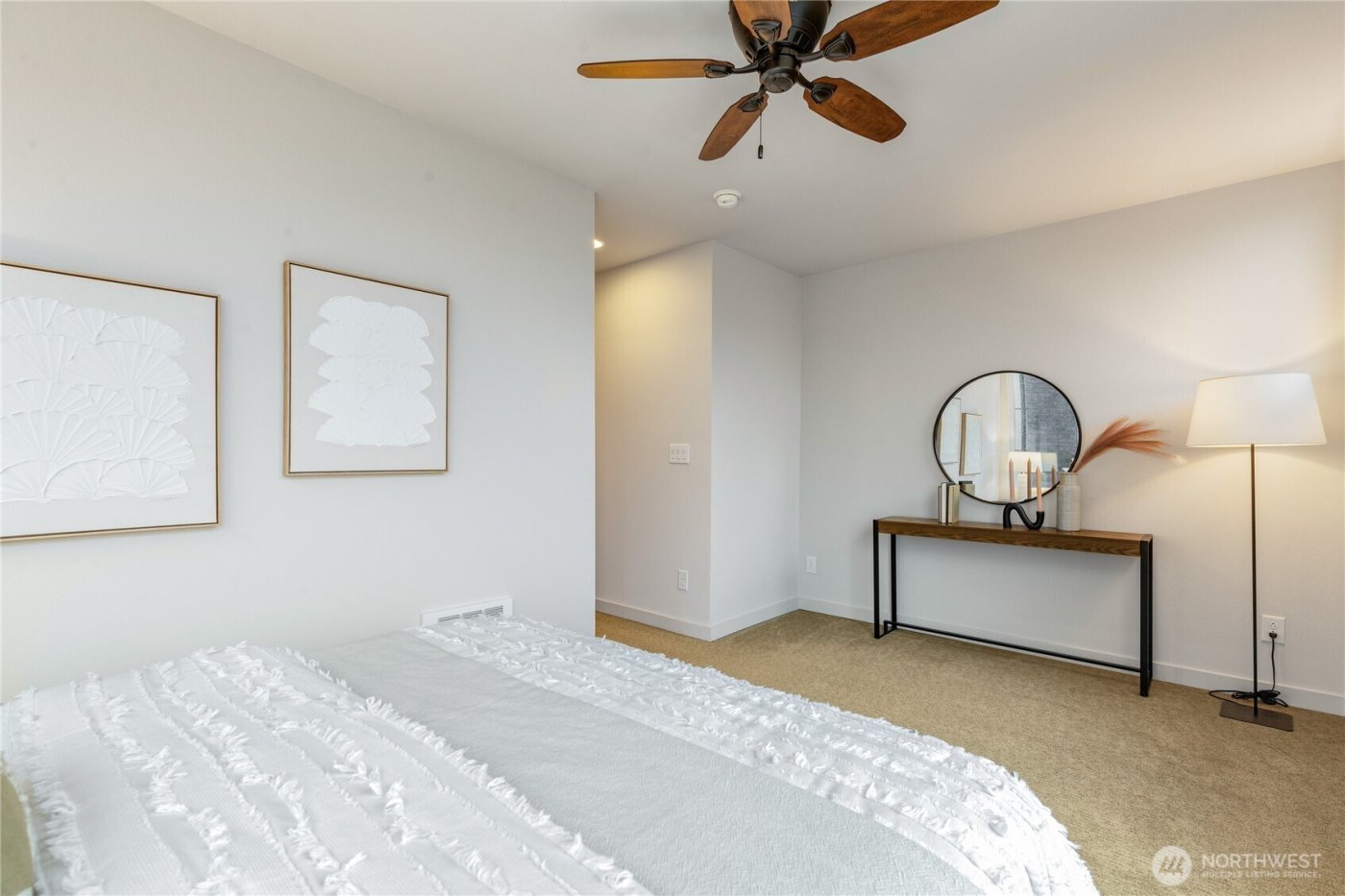 4272 SW Bradford Street , Seattle, WA 98116