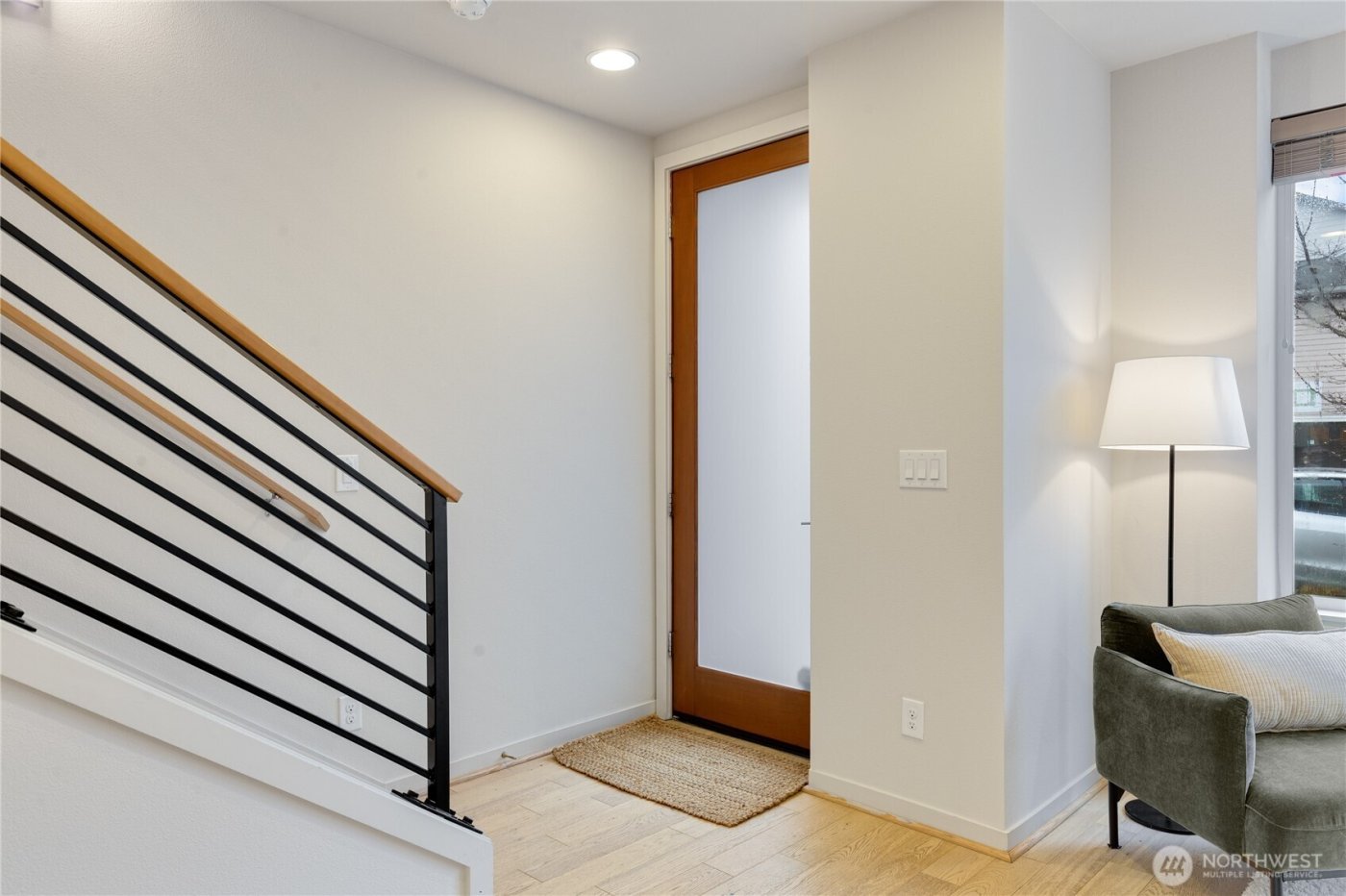 4272 SW Bradford Street , Seattle, WA 98116