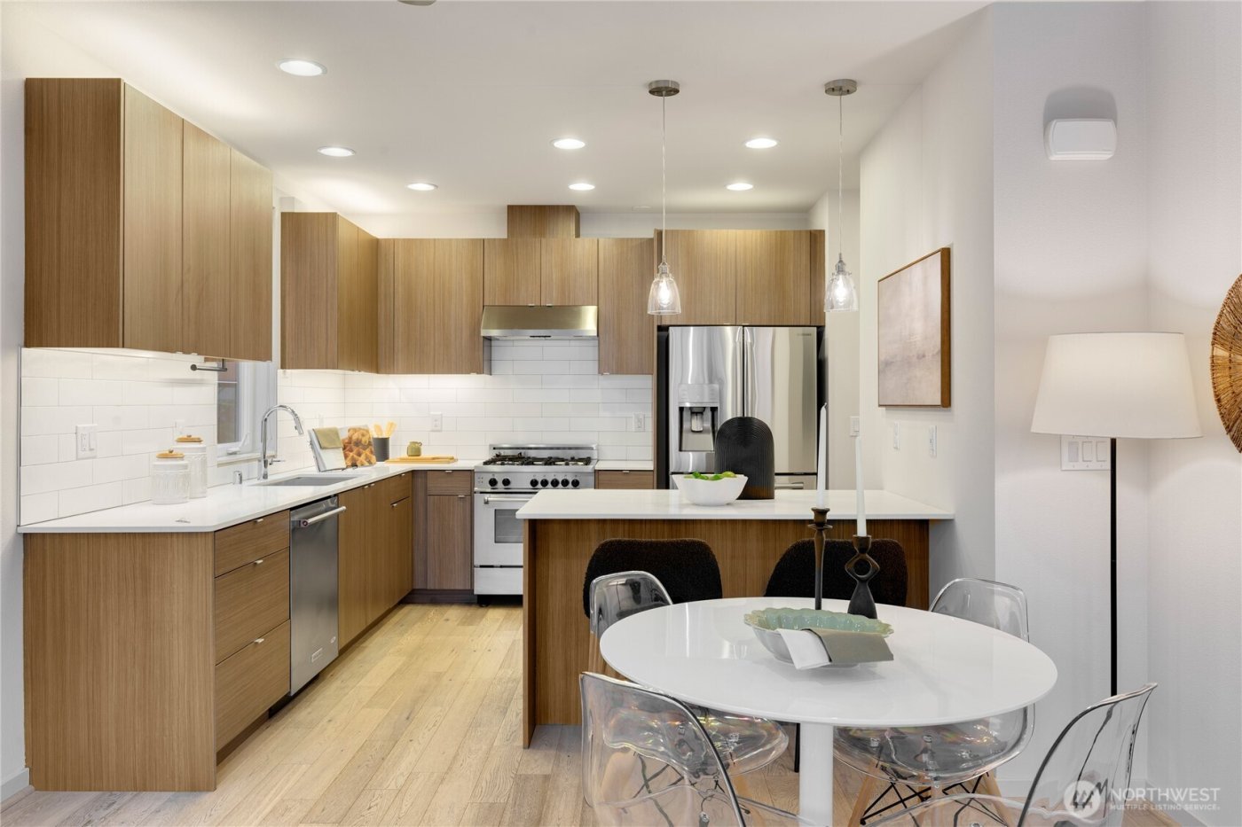 4272 SW Bradford Street , Seattle, WA 98116