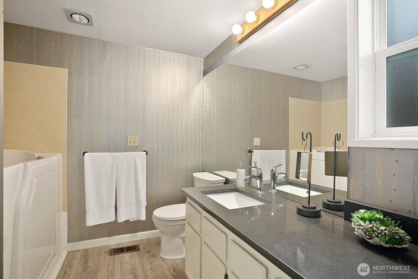 4084 220th Place SE #1038, Issaquah, WA 98029