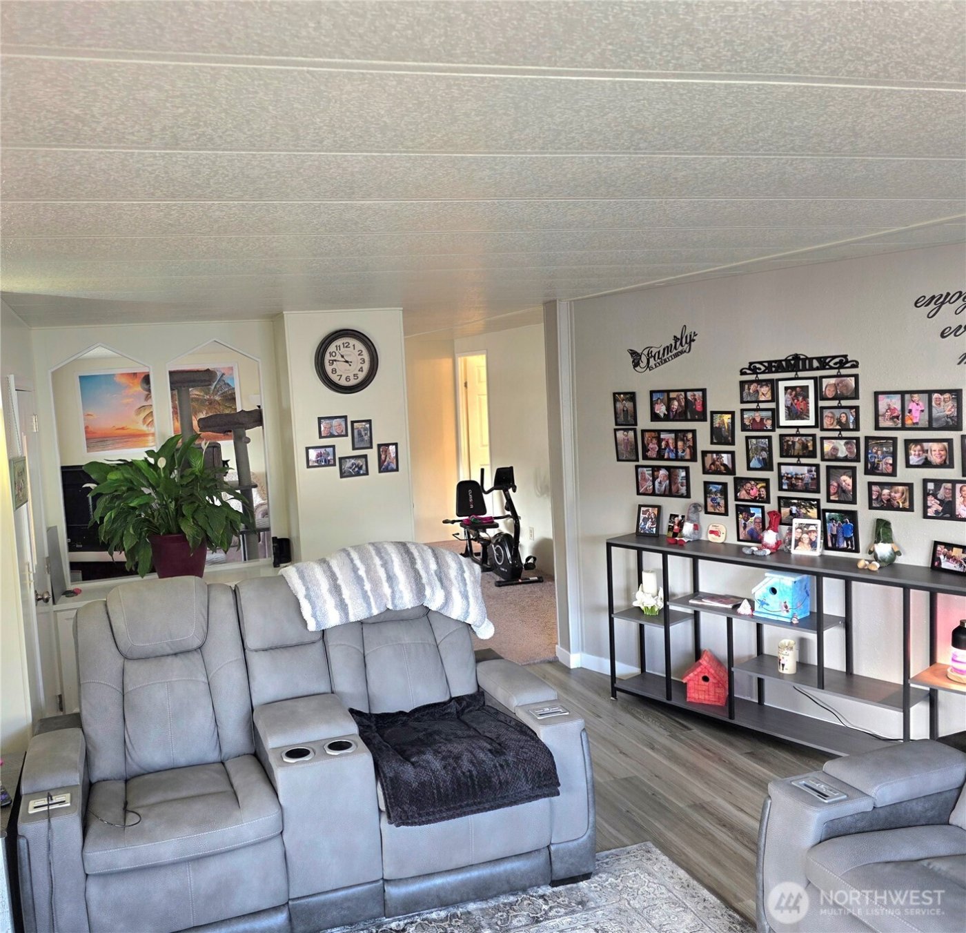 2397 Nightingale Lane , Kelso, WA 98626