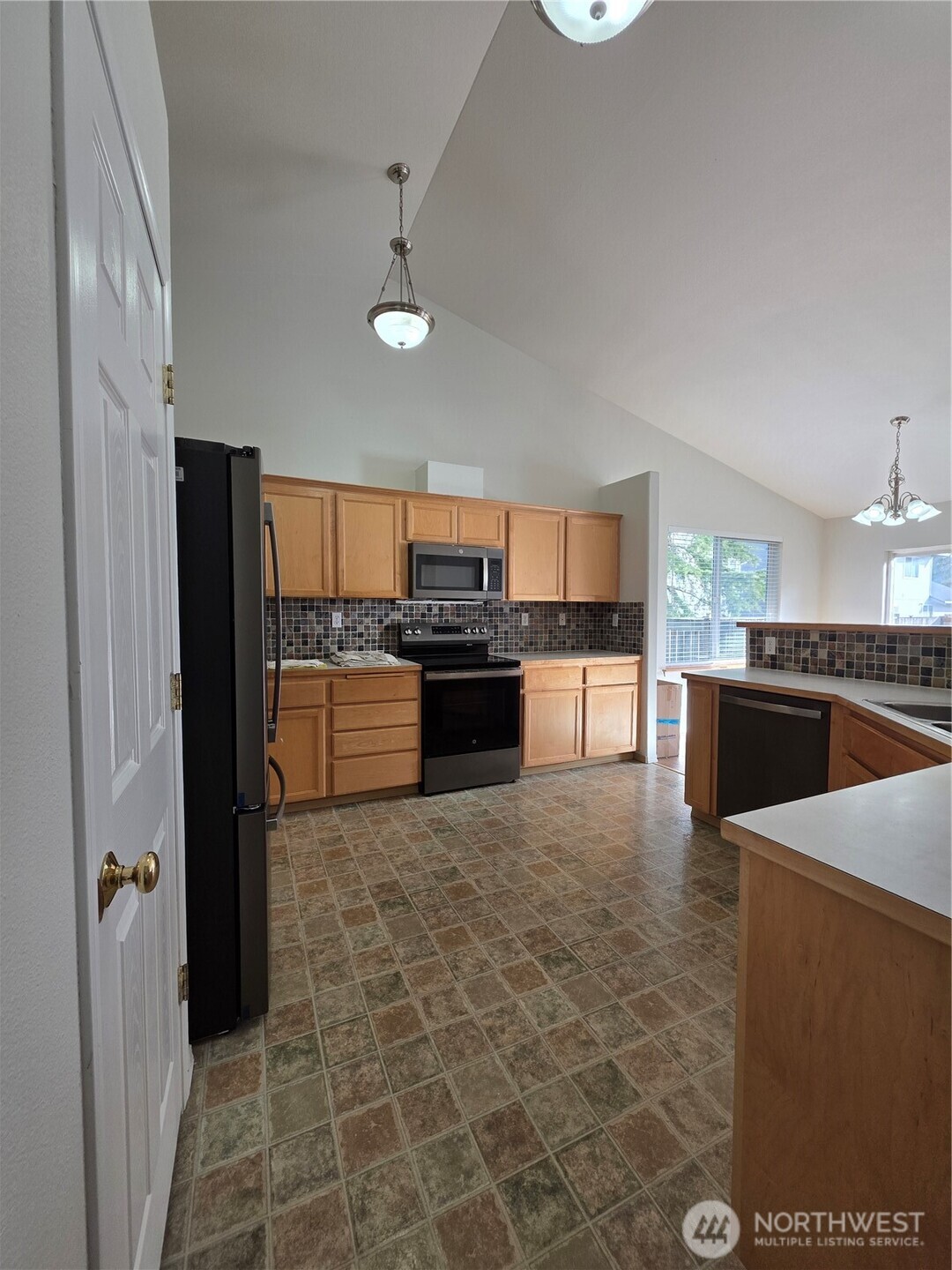 17611 67th Avenue Ct E, Puyallup, WA 98375