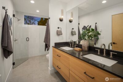 1810 E Mercer Street , Seattle, WA 98112 - Photo 14