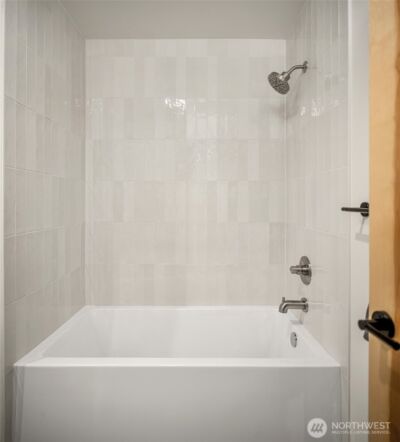 1810 E Mercer Street , Seattle, WA 98112 - Photo 22