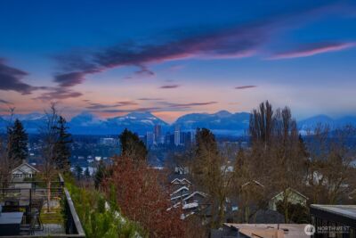 1810 E Mercer Street , Seattle, WA 98112 - Photo 24