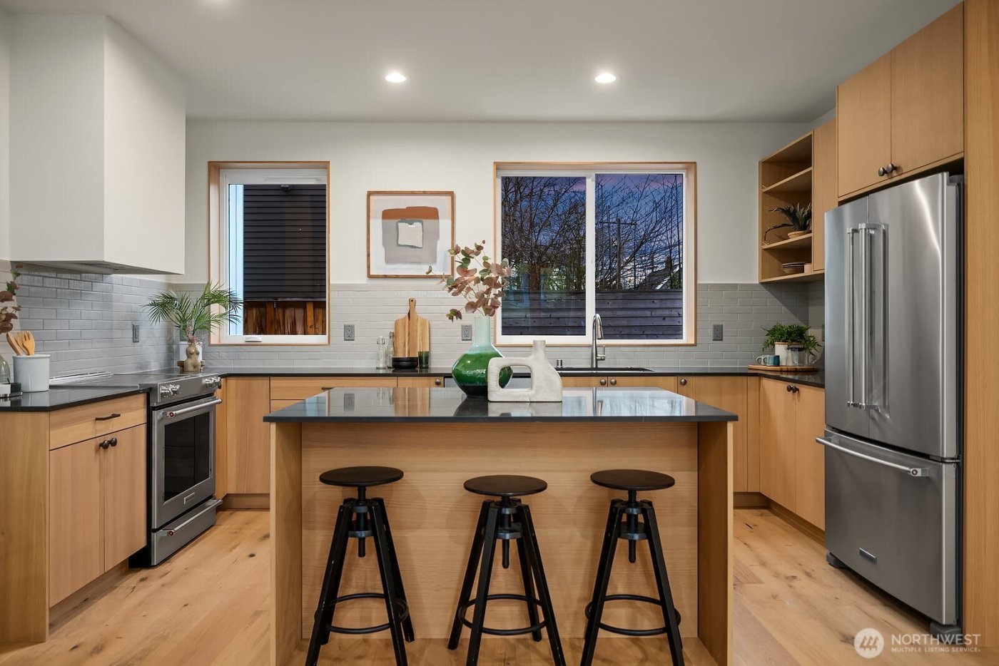 1810 E Mercer Street , Seattle, WA 98112