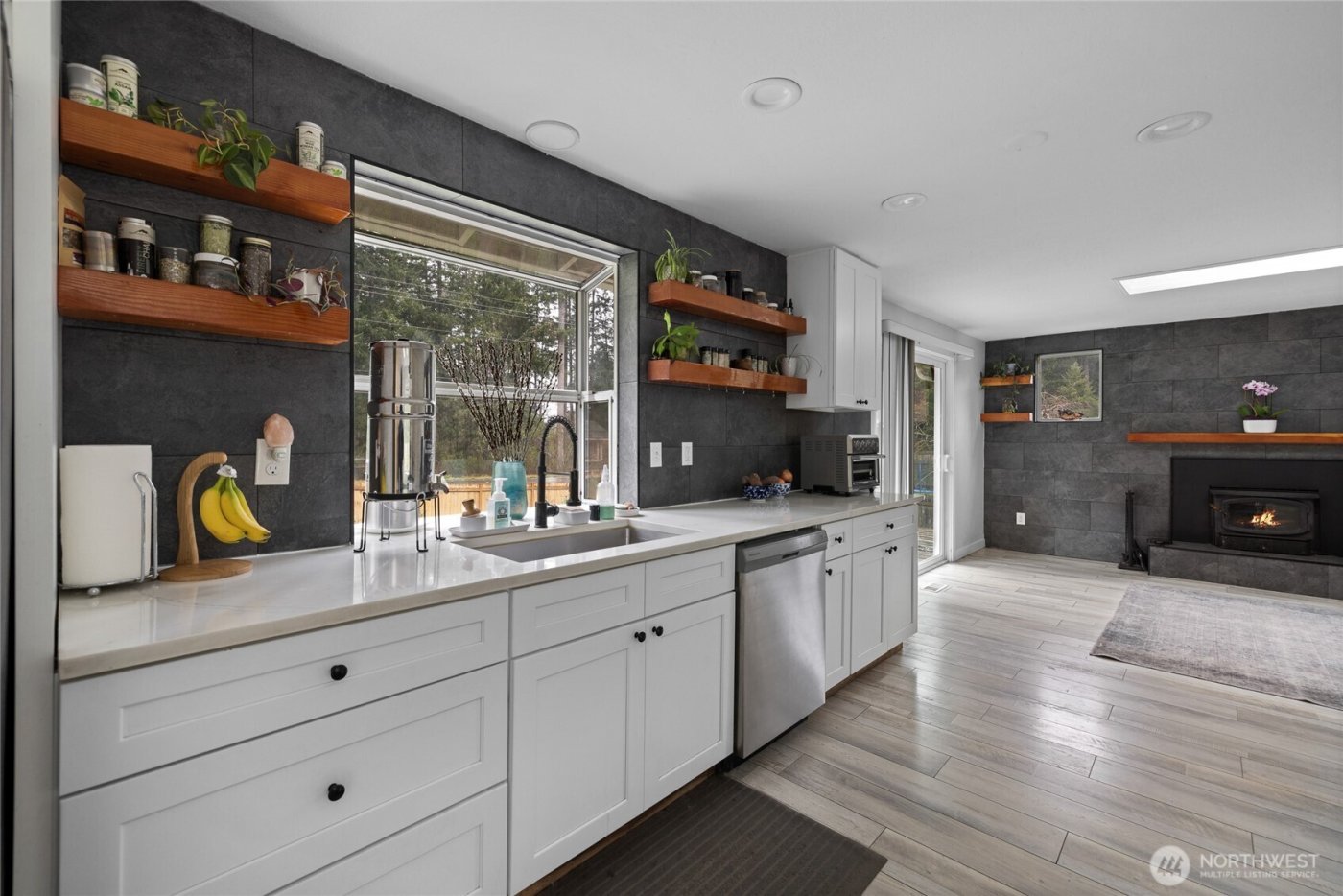 2837 Johns Place NE, Olympia, WA 98516