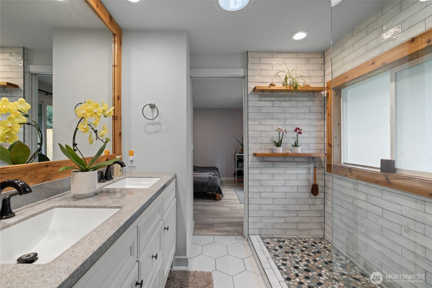 2837 Johns Place NE, Olympia, WA 98516