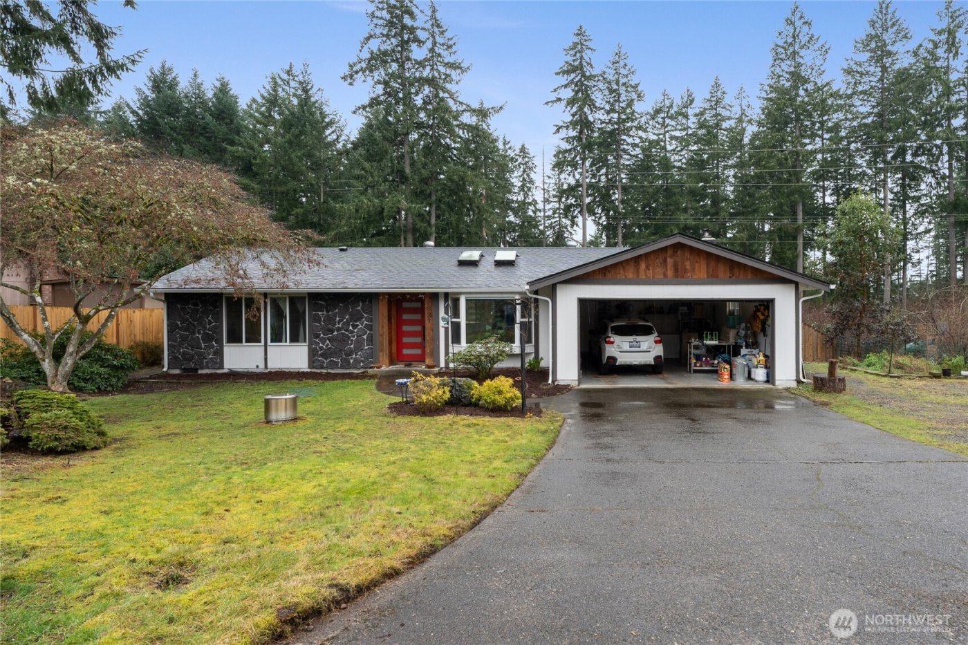 2837 Johns Place NE, Olympia, WA 98516