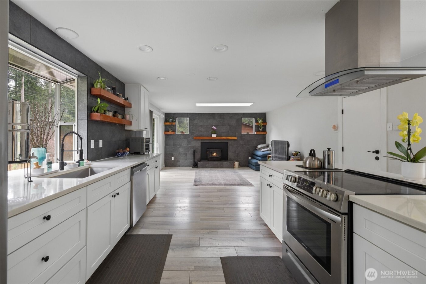 2837 Johns Place NE, Olympia, WA 98516