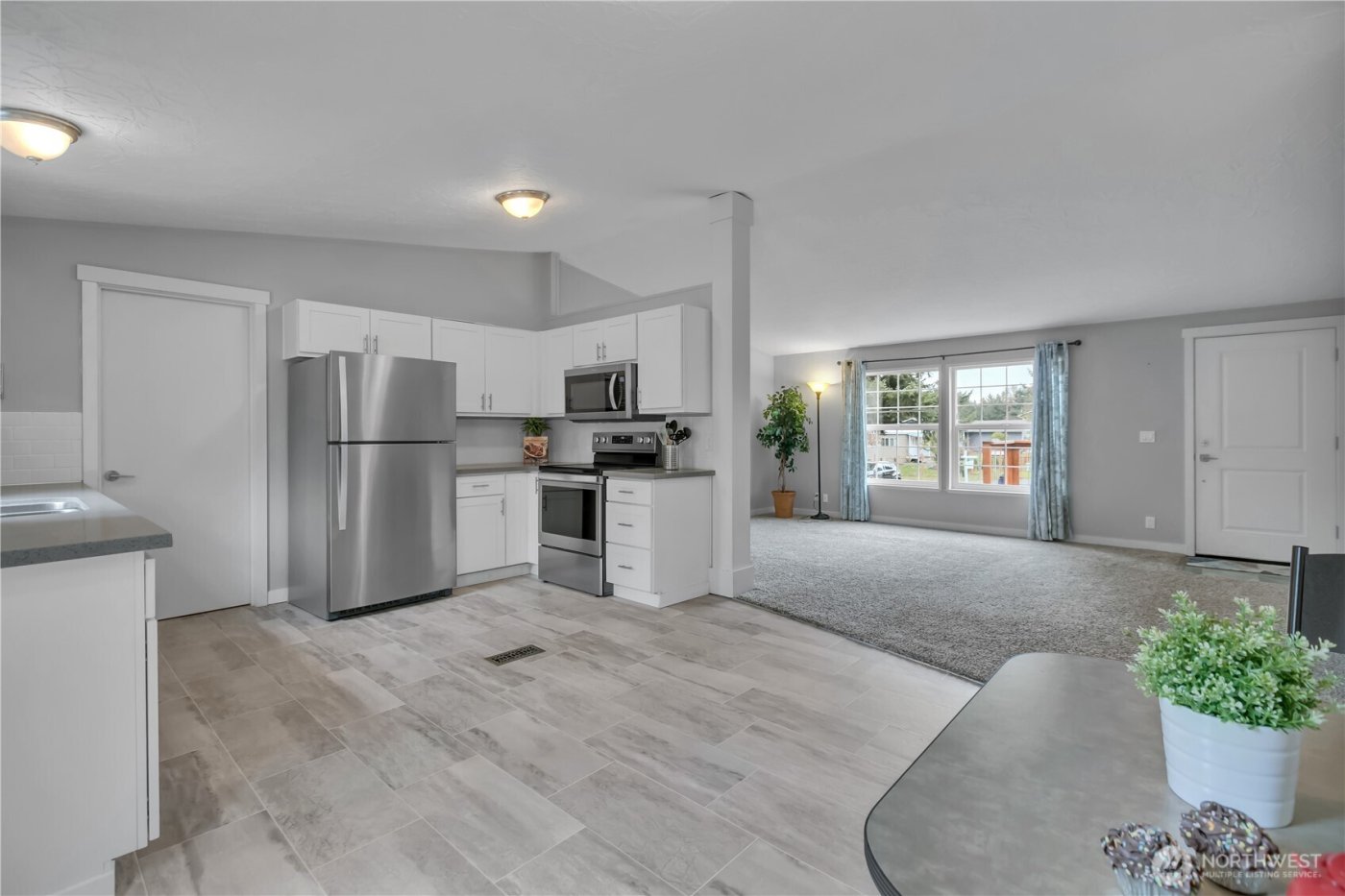 12818 Prairie Ridge Drive E, Bonney Lake, WA 98391-7582