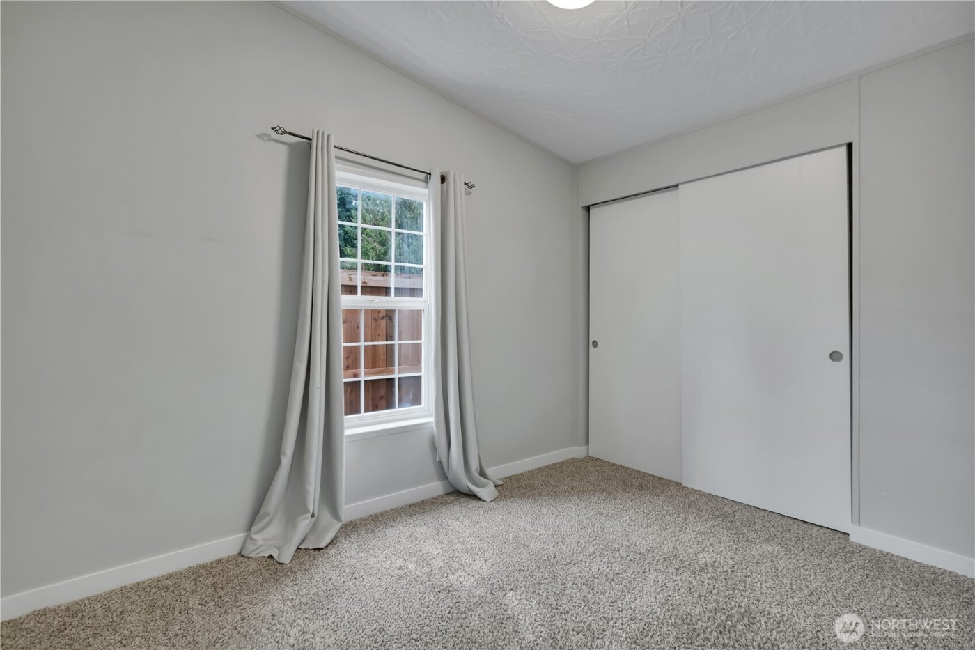 12818 Prairie Ridge Drive E, Bonney Lake, WA 98391-7582