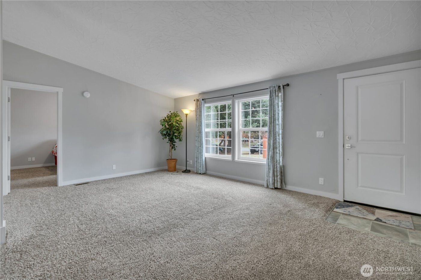 12818 Prairie Ridge Drive E, Bonney Lake, WA 98391-7582