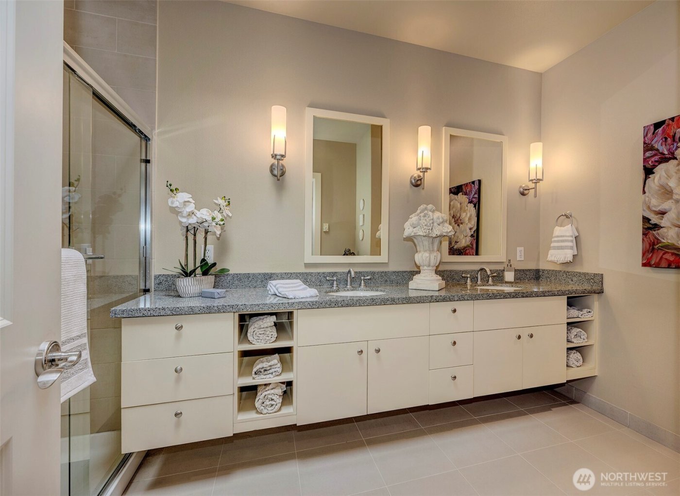 61 Pine Street #201, Edmonds, WA 98020