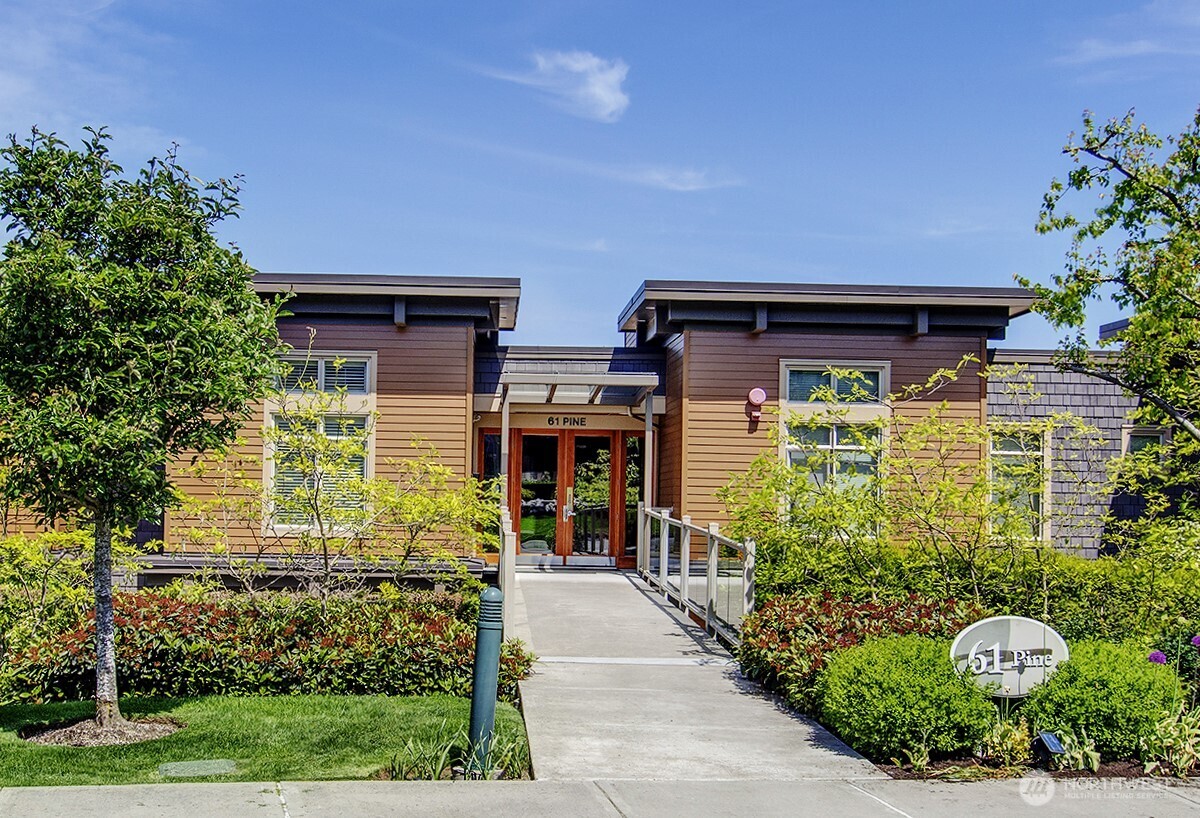 61 Pine Street #201, Edmonds, WA 98020