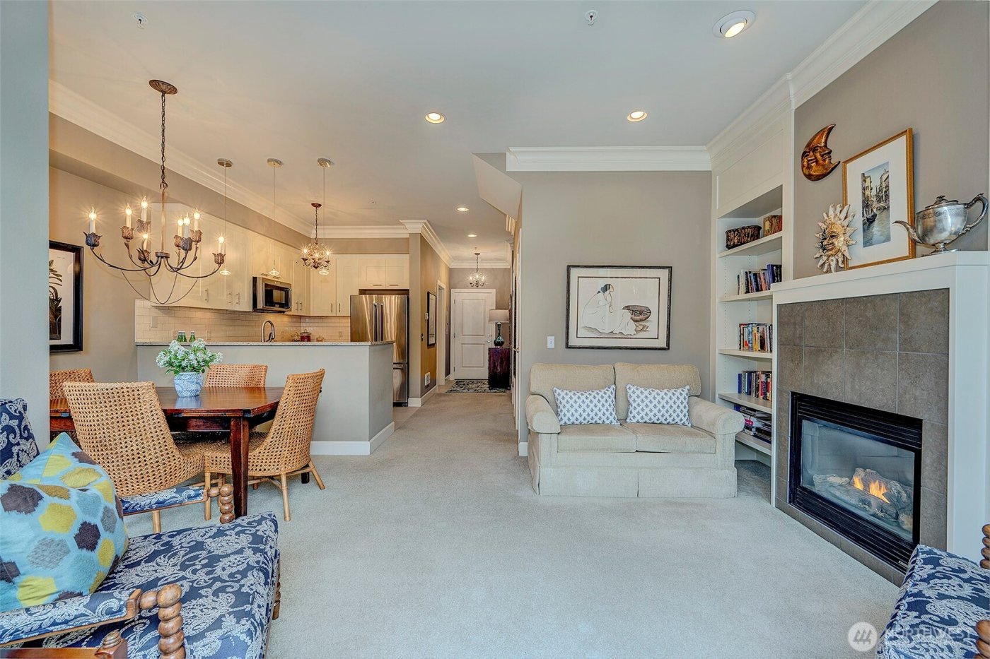 61 Pine Street #201, Edmonds, WA 98020