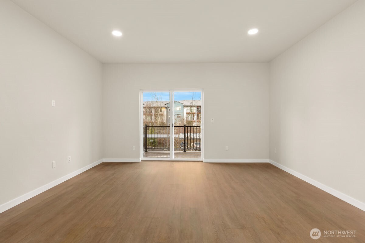 16823 Alder Way #G3, Lynnwood, WA 98037