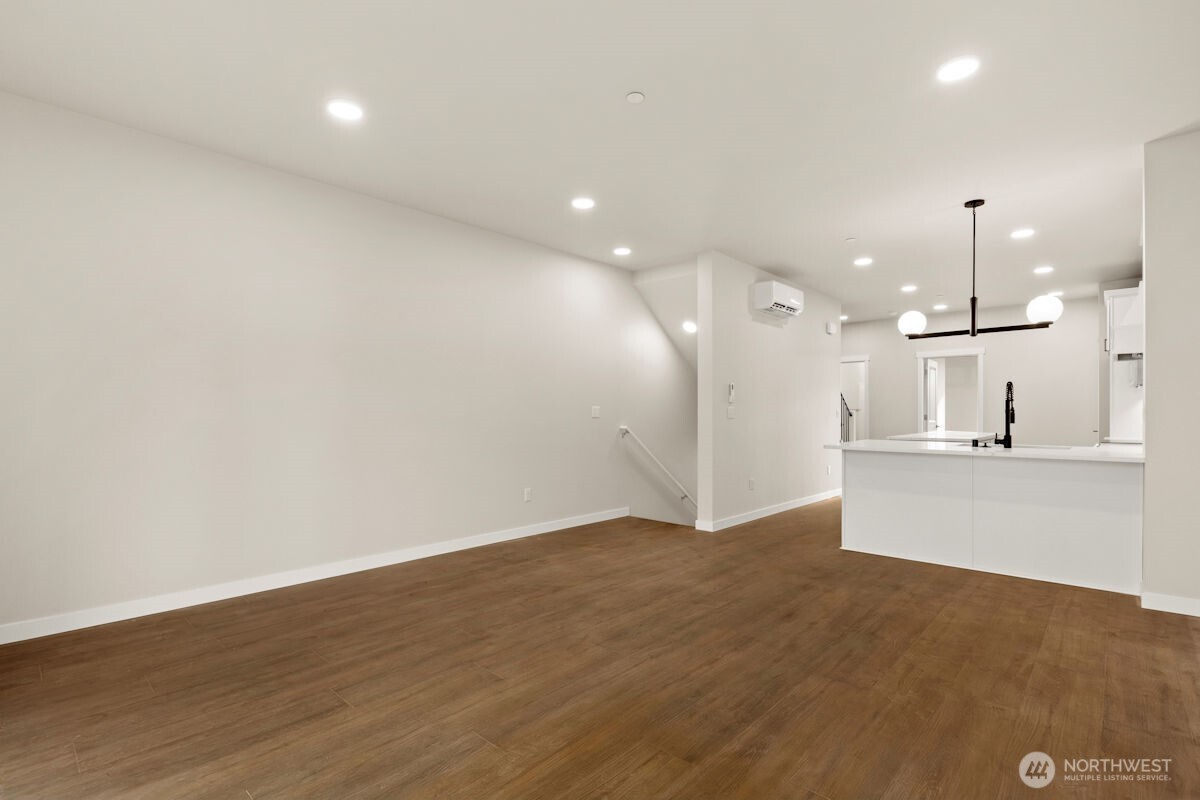 16823 Alder Way #G3, Lynnwood, WA 98037