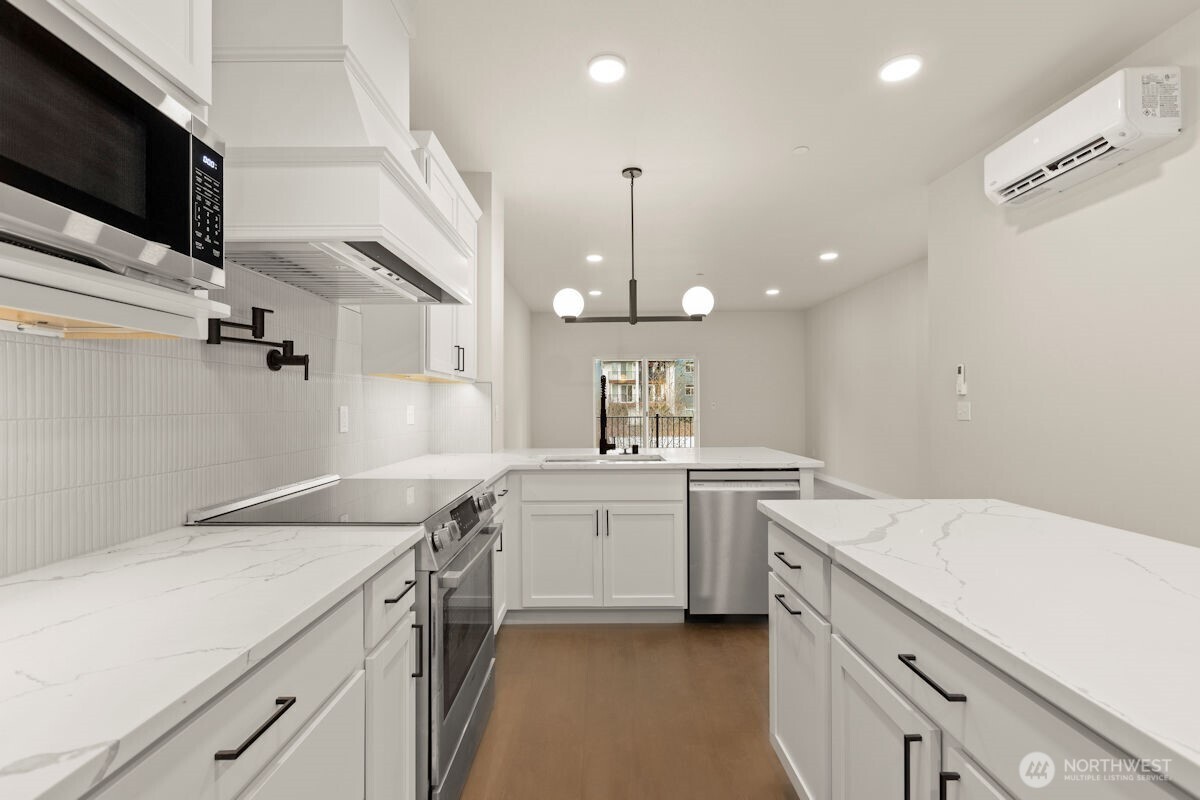 16823 Alder Way #G3, Lynnwood, WA 98037