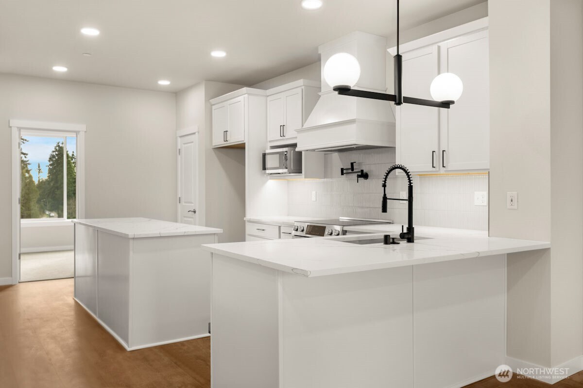 16823 Alder Way #G3, Lynnwood, WA 98037