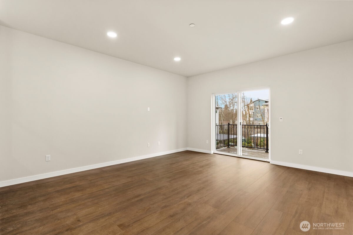 16823 Alder Way #G2, Lynnwood, WA 98037