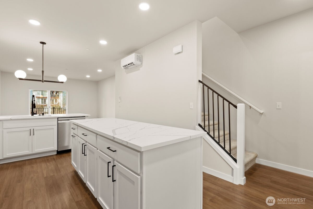 16823 Alder Way #G2, Lynnwood, WA 98037