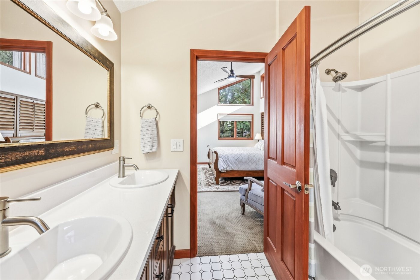 121 Machias Loop , Port Ludlow, WA 98365