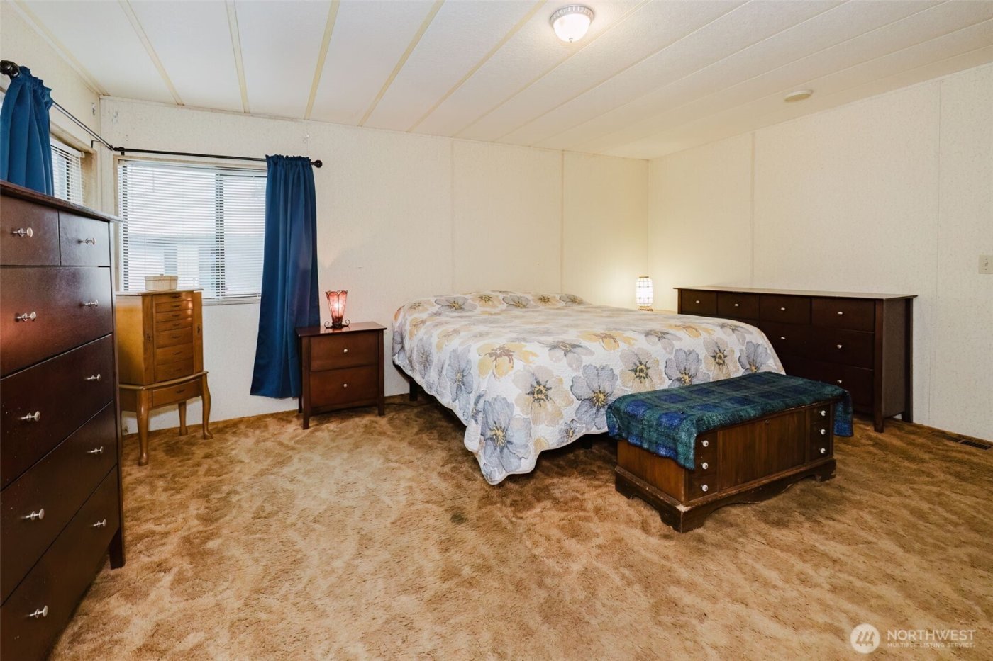 482 E hyland Drive , Union, WA 98592