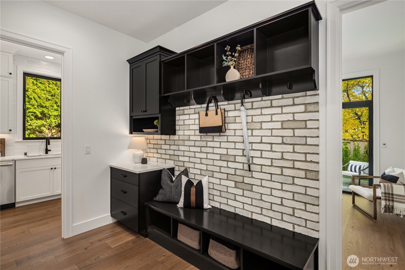 13988 SE 5th Street , Bellevue, WA 98005