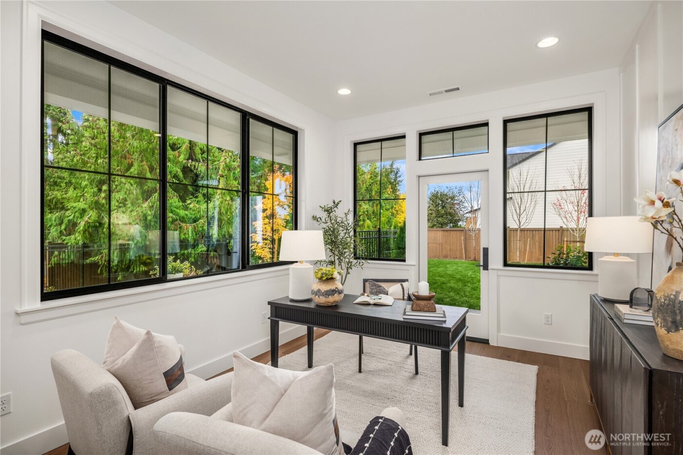 13988 SE 5th Street , Bellevue, WA 98005