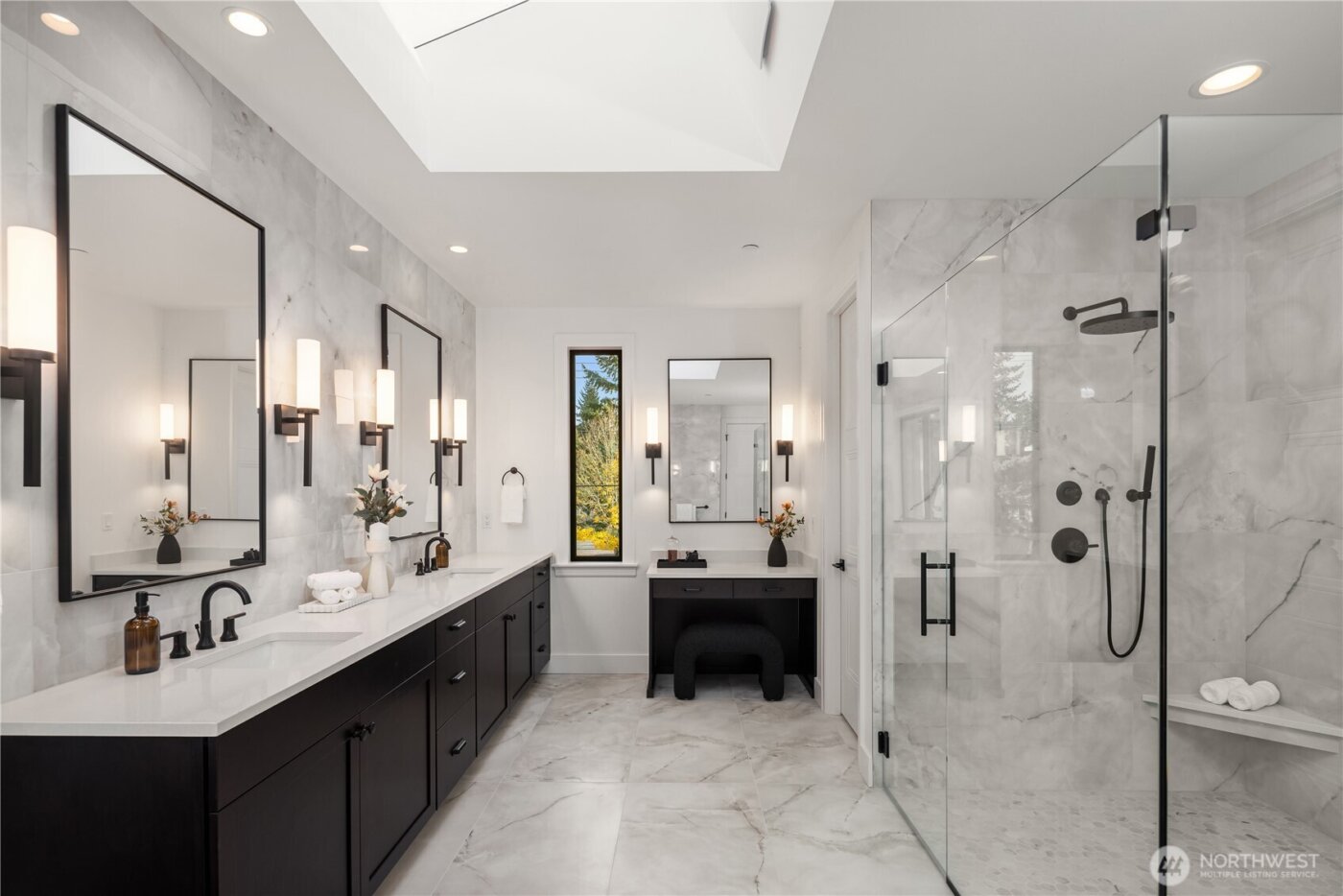 13988 SE 5th Street , Bellevue, WA 98005