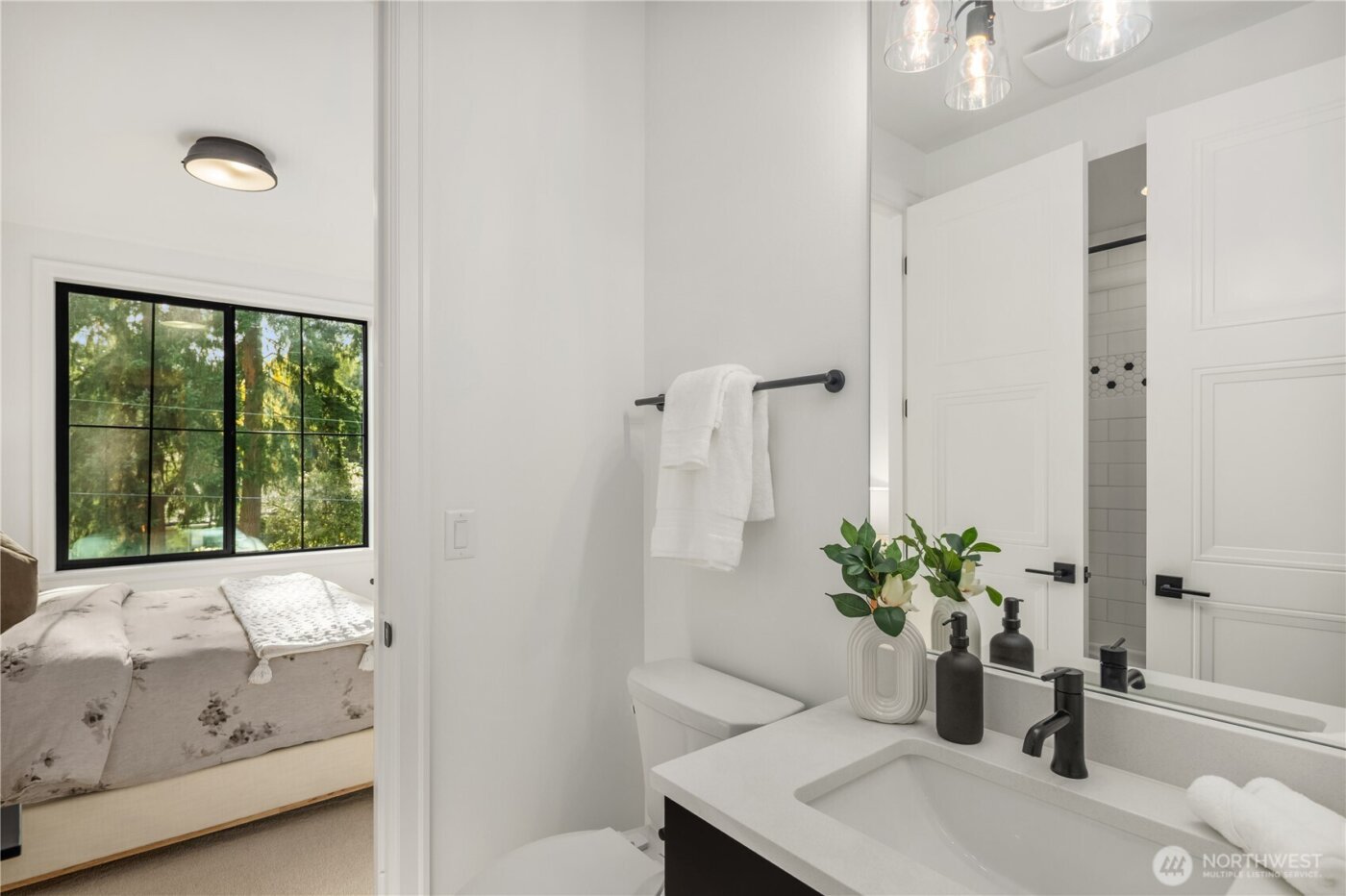 13988 SE 5th Street , Bellevue, WA 98005