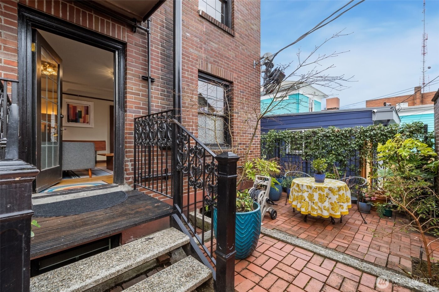 1120 17th Avenue #104, Seattle, WA 98122