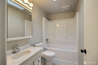 18701 3rd Avenue S, Burien, WA 98148 - Photo 5