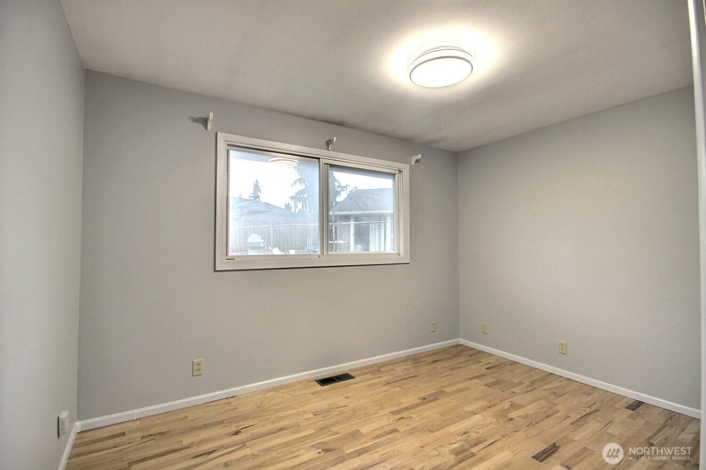 18701 3rd Avenue S, Burien, WA 98148