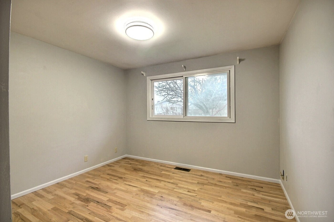 18701 3rd Avenue S, Burien, WA 98148