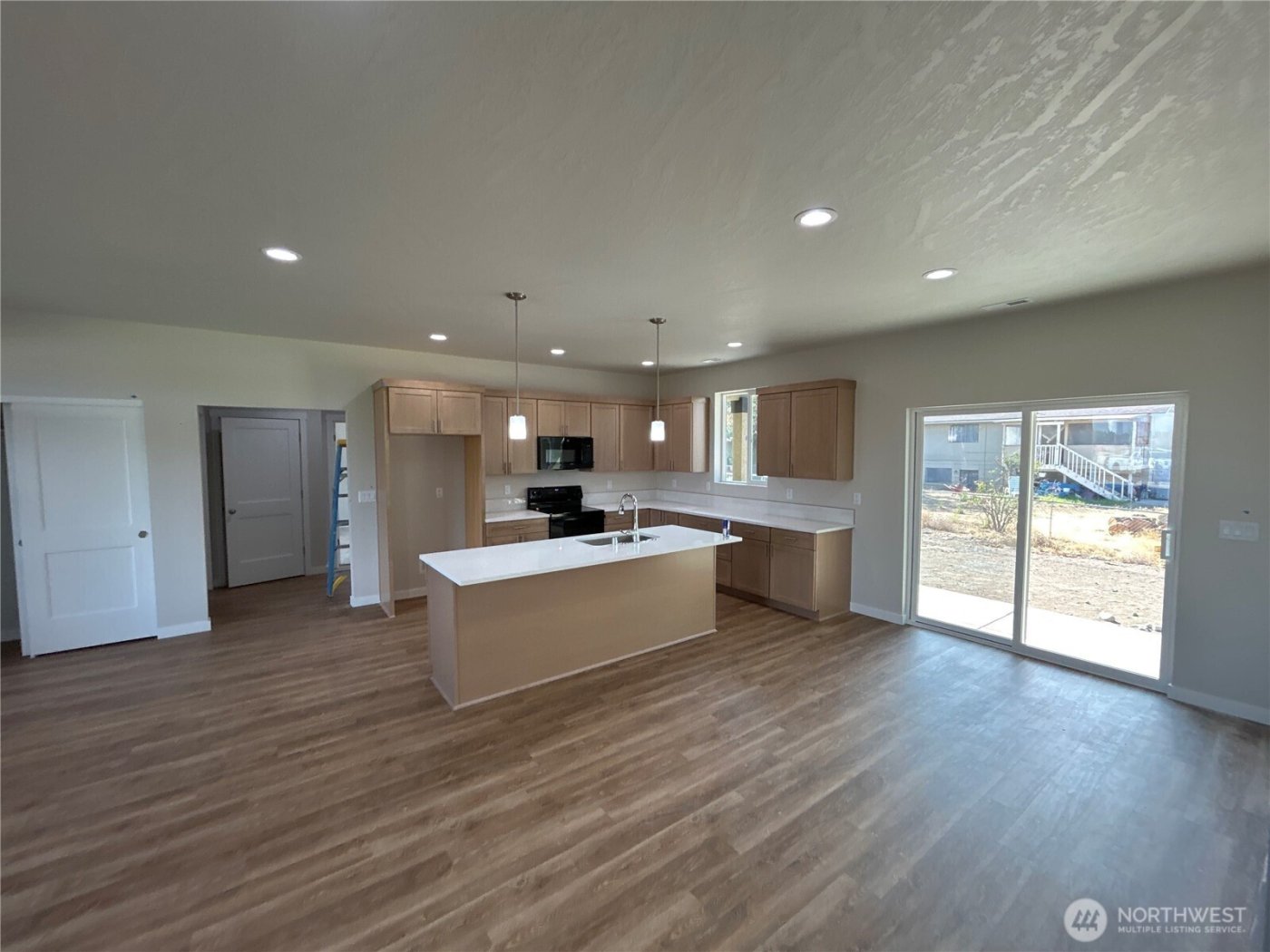 527 S Dorsing Street , Moses Lake, WA 98837