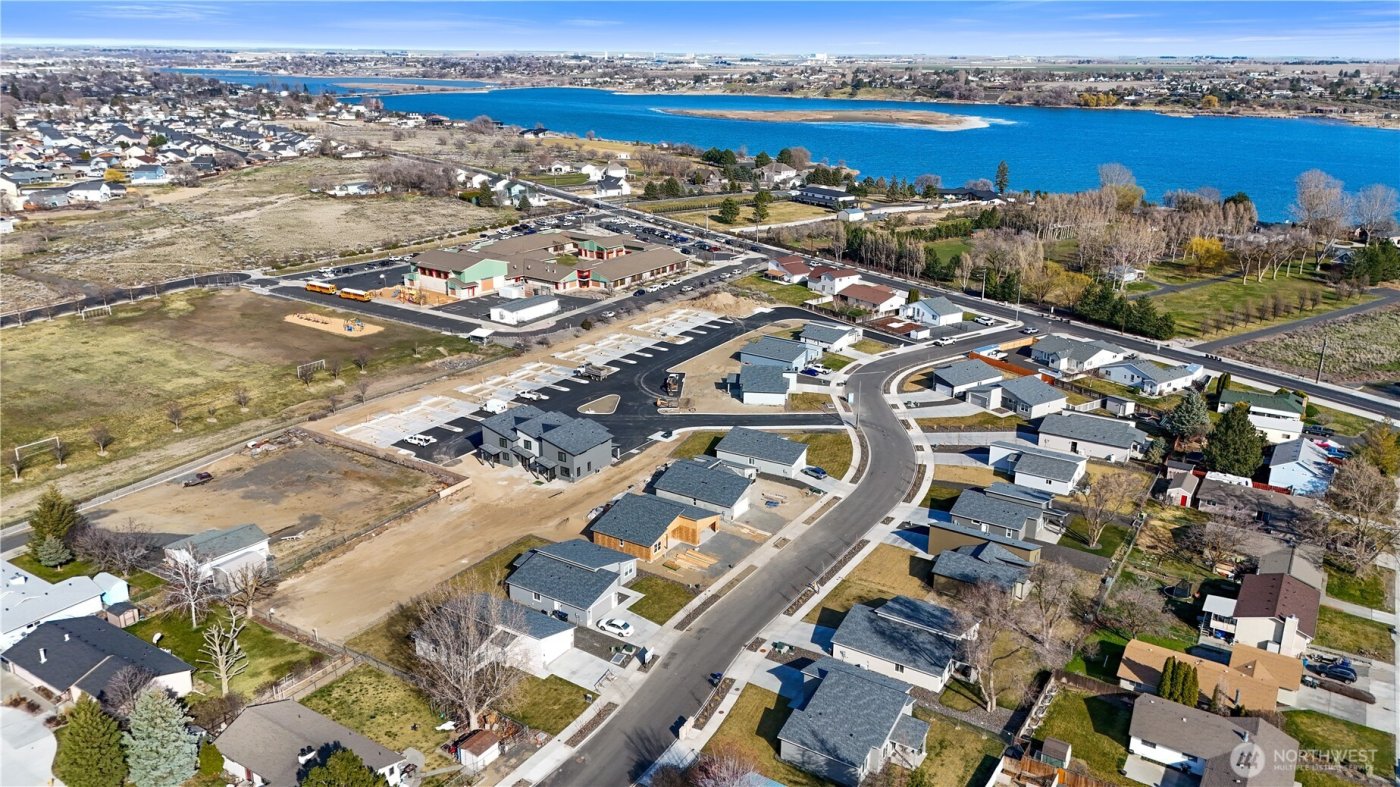 527 S Dorsing Street , Moses Lake, WA 98837