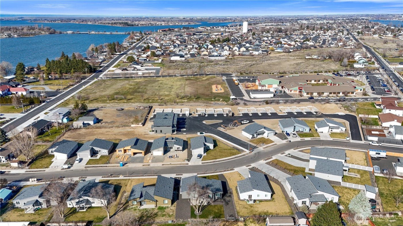 527 S Dorsing Street , Moses Lake, WA 98837