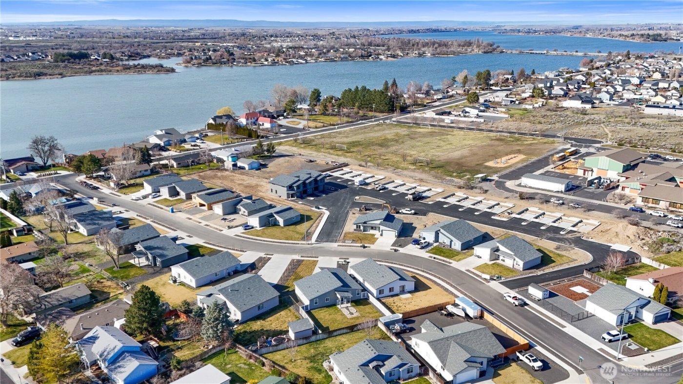 527 S Dorsing Street , Moses Lake, WA 98837