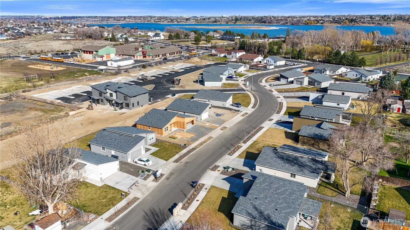 527 S Dorsing Street , Moses Lake, WA 98837