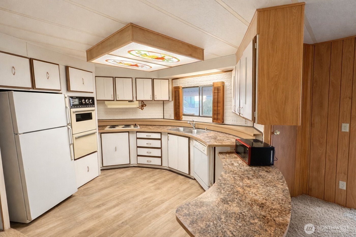 11436 SE 208th Street #112, Kent, WA 98031