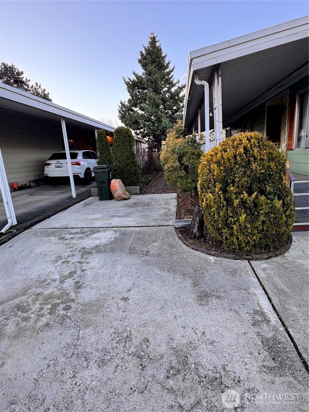 11436 SE 208th Street #112, Kent, WA 98031