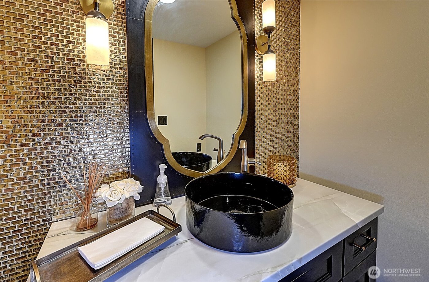 1 N Stadium Way #13, Tacoma, WA 98403