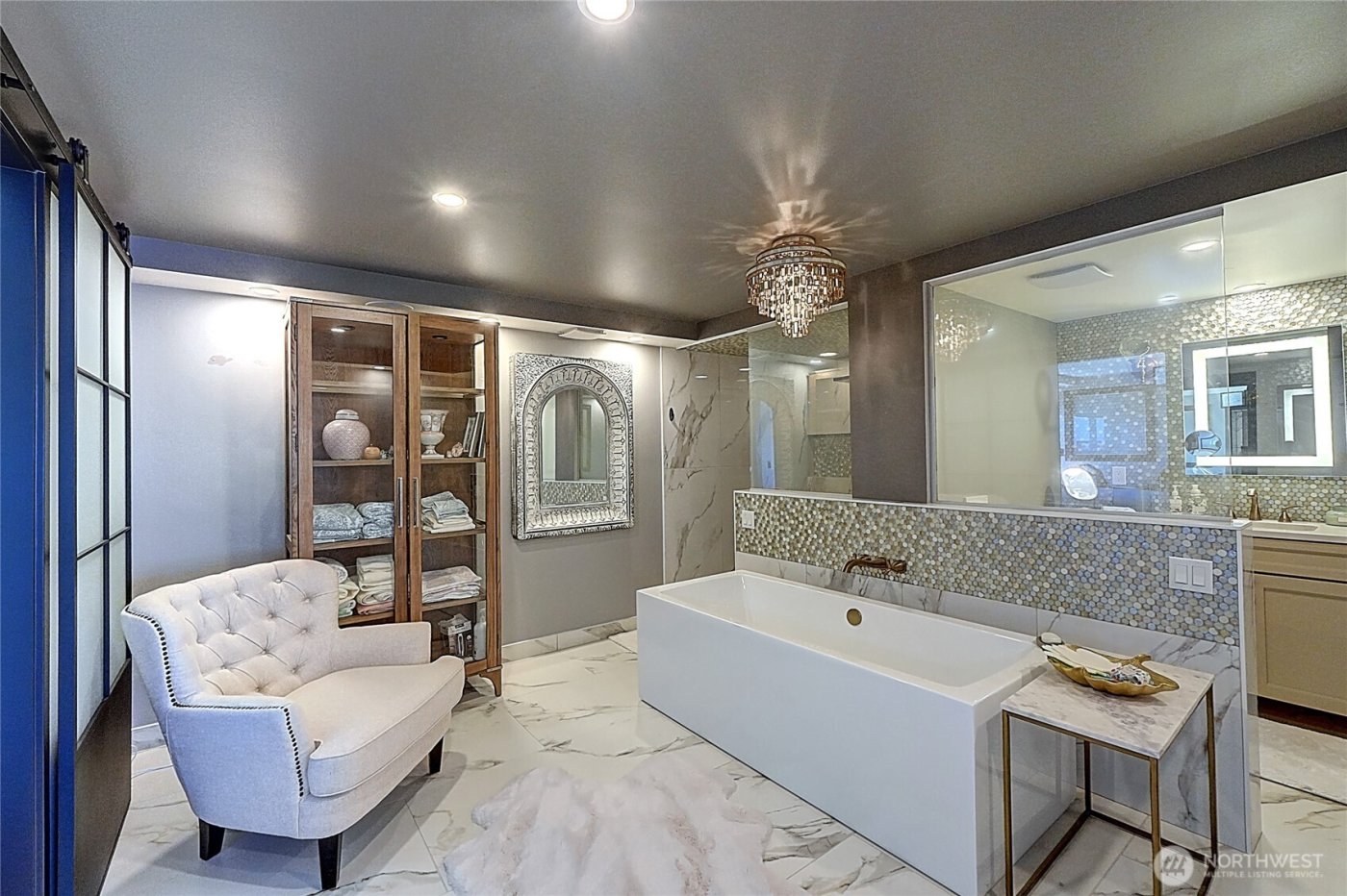 1 N Stadium Way #13, Tacoma, WA 98403